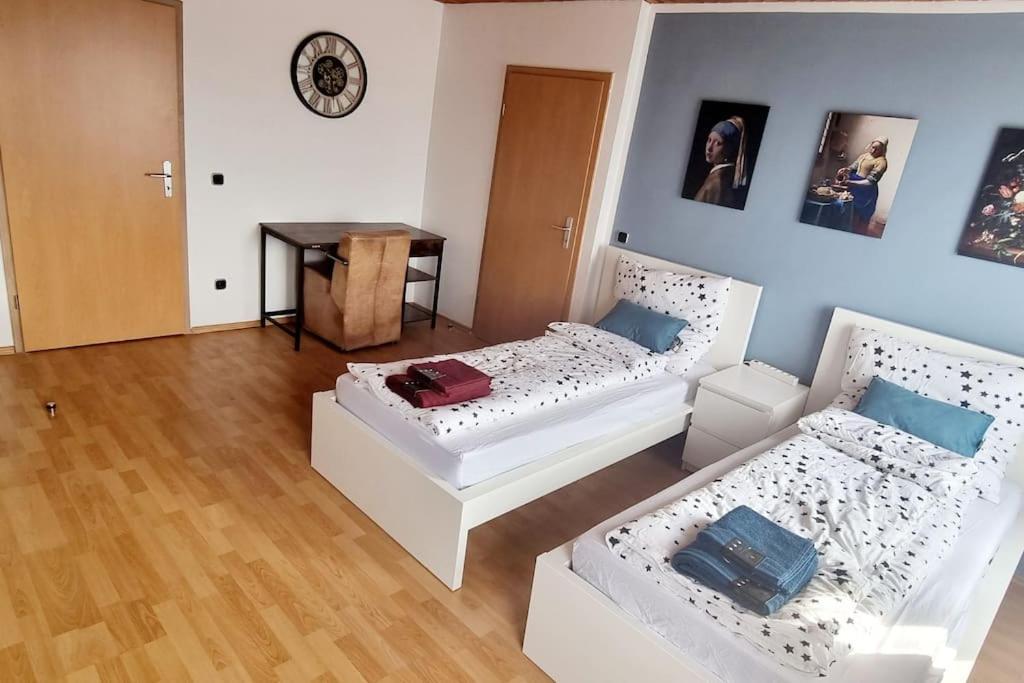 Schoene, Gemuetliche Wohnung, Voll Ausgestattet Wuppertal Esterno foto